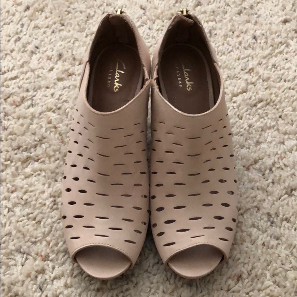Clarks Artisan Sandals